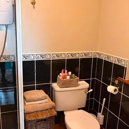 2 Bedroom - Free Parking & Garden * Kilmessan