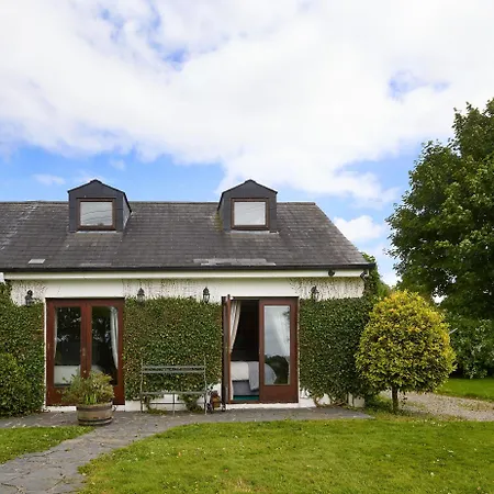 شقة 2 Bedroom - Free Parking & Garden Kilmessan