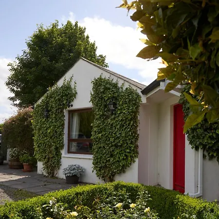 شقة 2 Bedroom - Free Parking & Garden