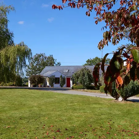 2 Bedroom - Free Parking & Garden *